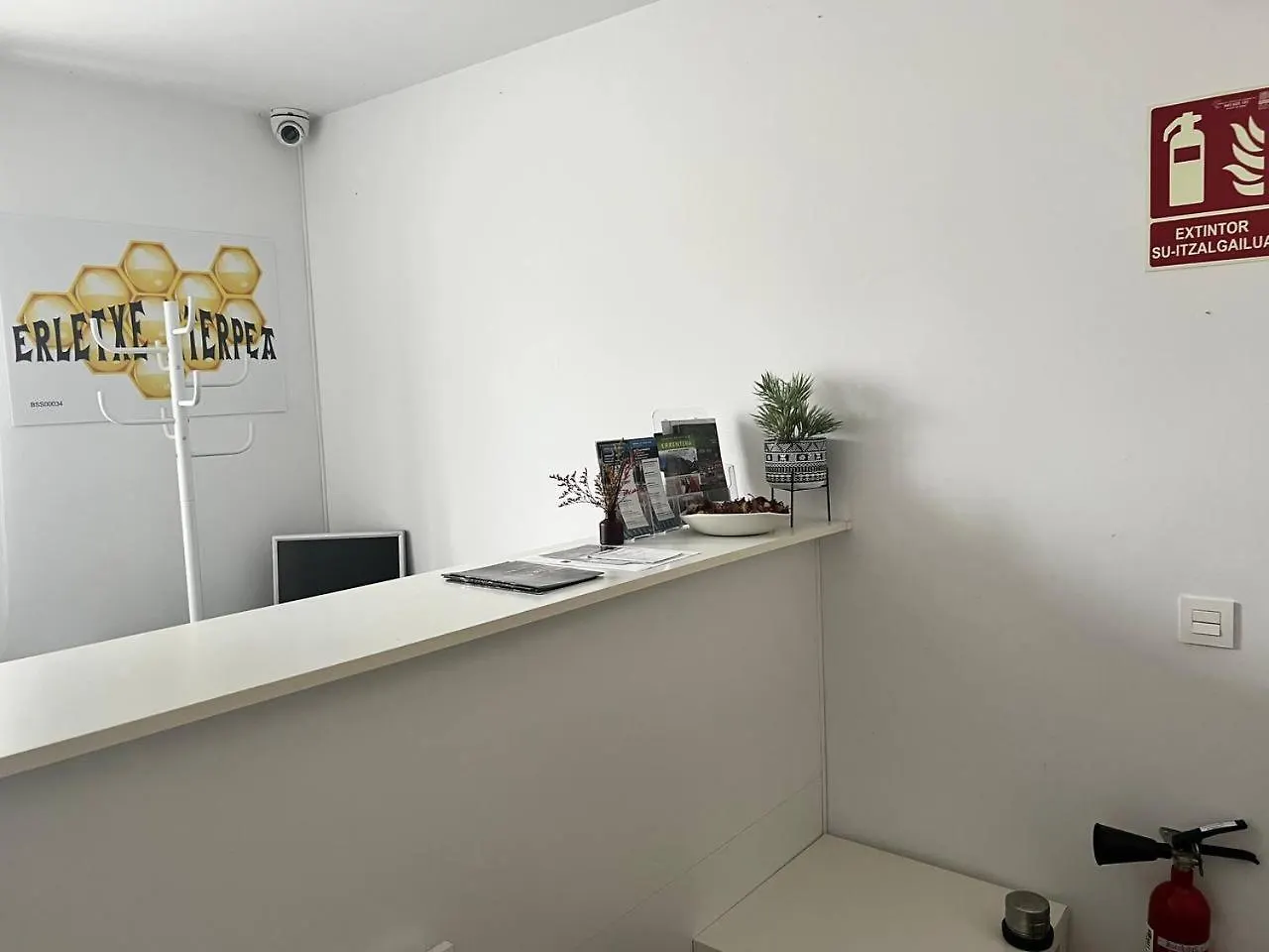 Erletxe Aterpea Hostel Lezo Spanje
